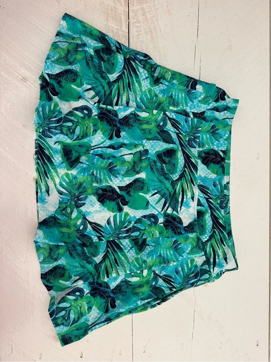 Tommy Bahama Dresses & Skirts - Tommy Bahama Golf Leaf-Print Skort- Teal & Green